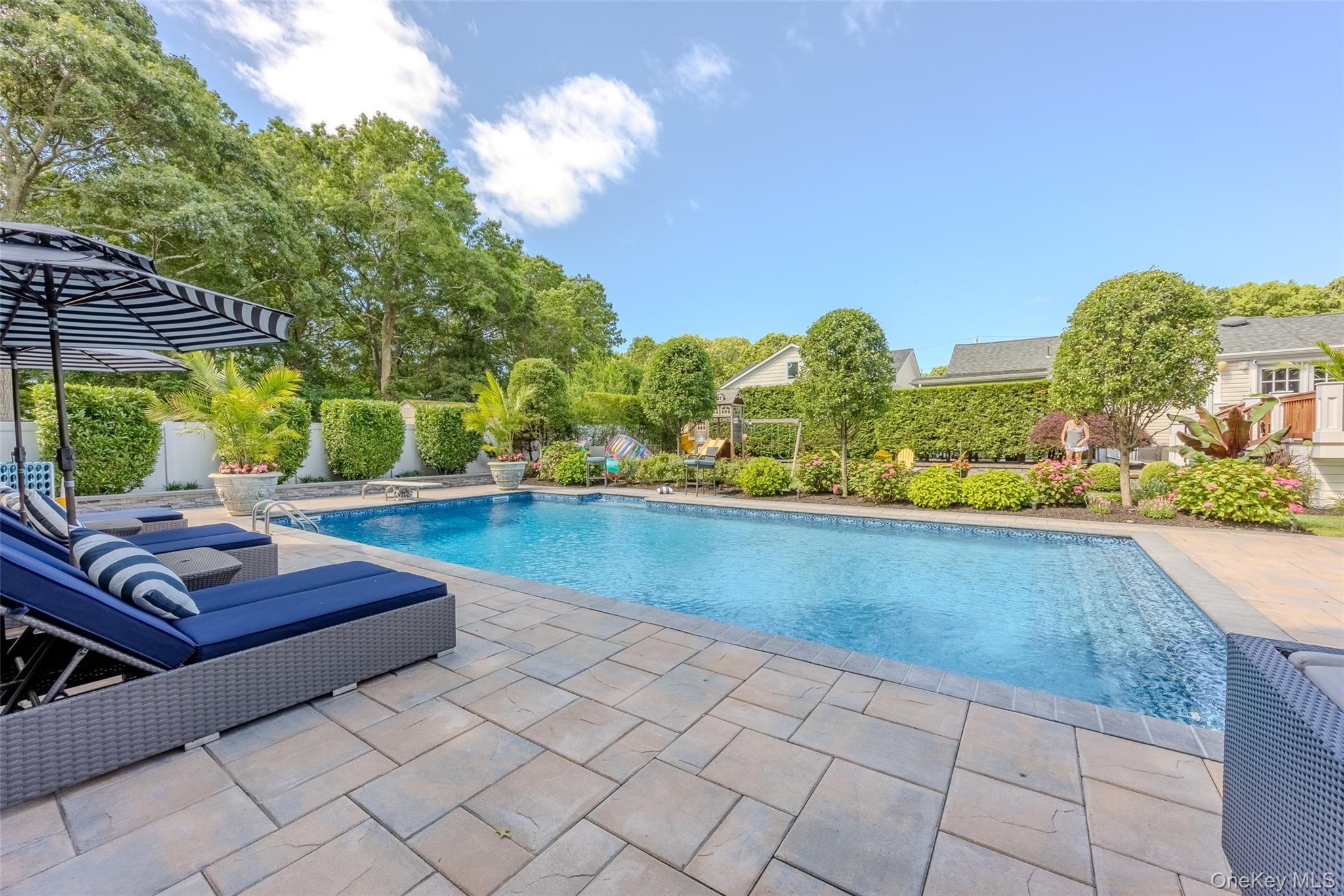 Single Family Revilo  Suffolk County, NY 11967, MLS-906836-3