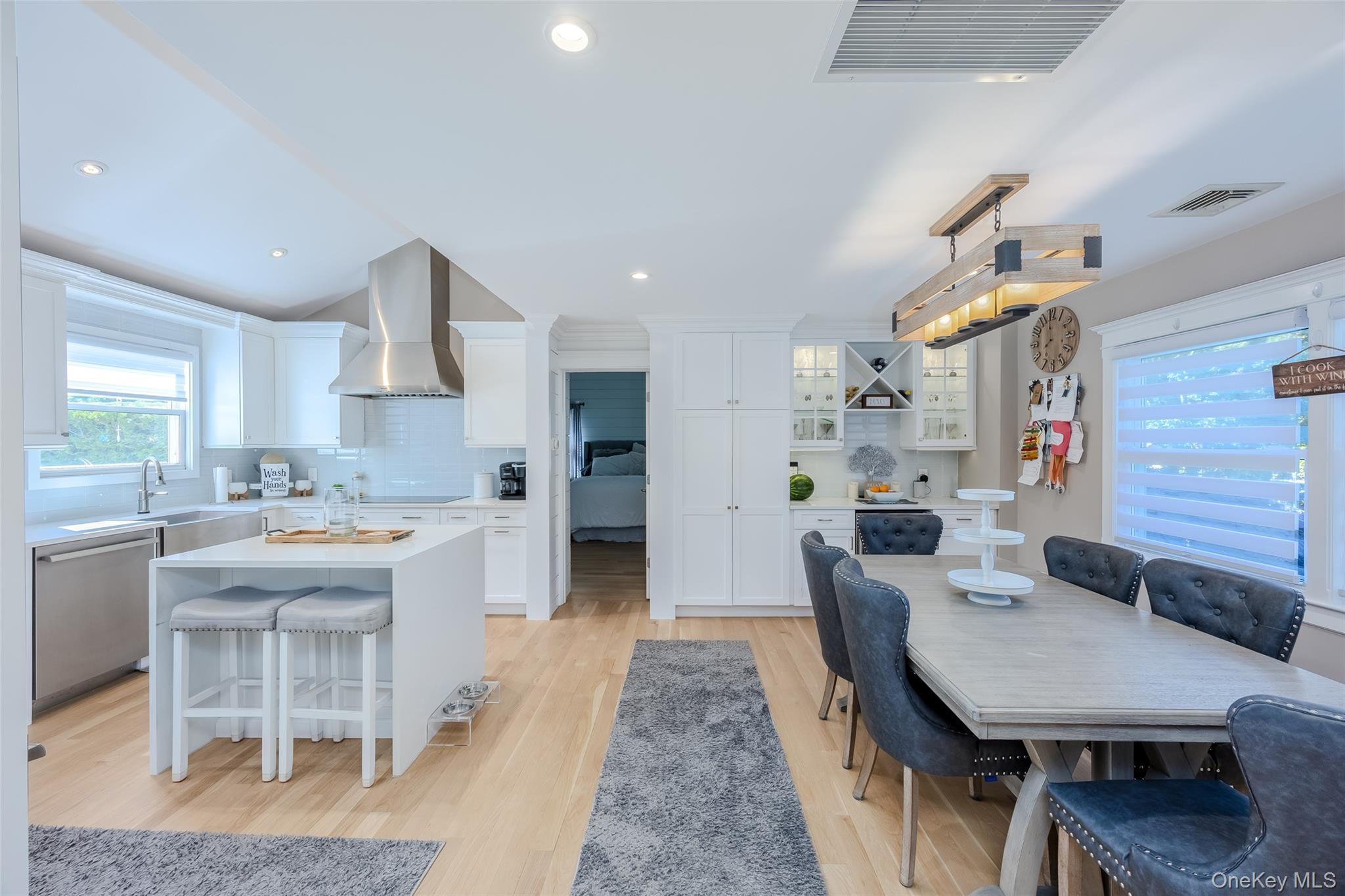 Single Family Revilo  Suffolk County, NY 11967, MLS-906836-35