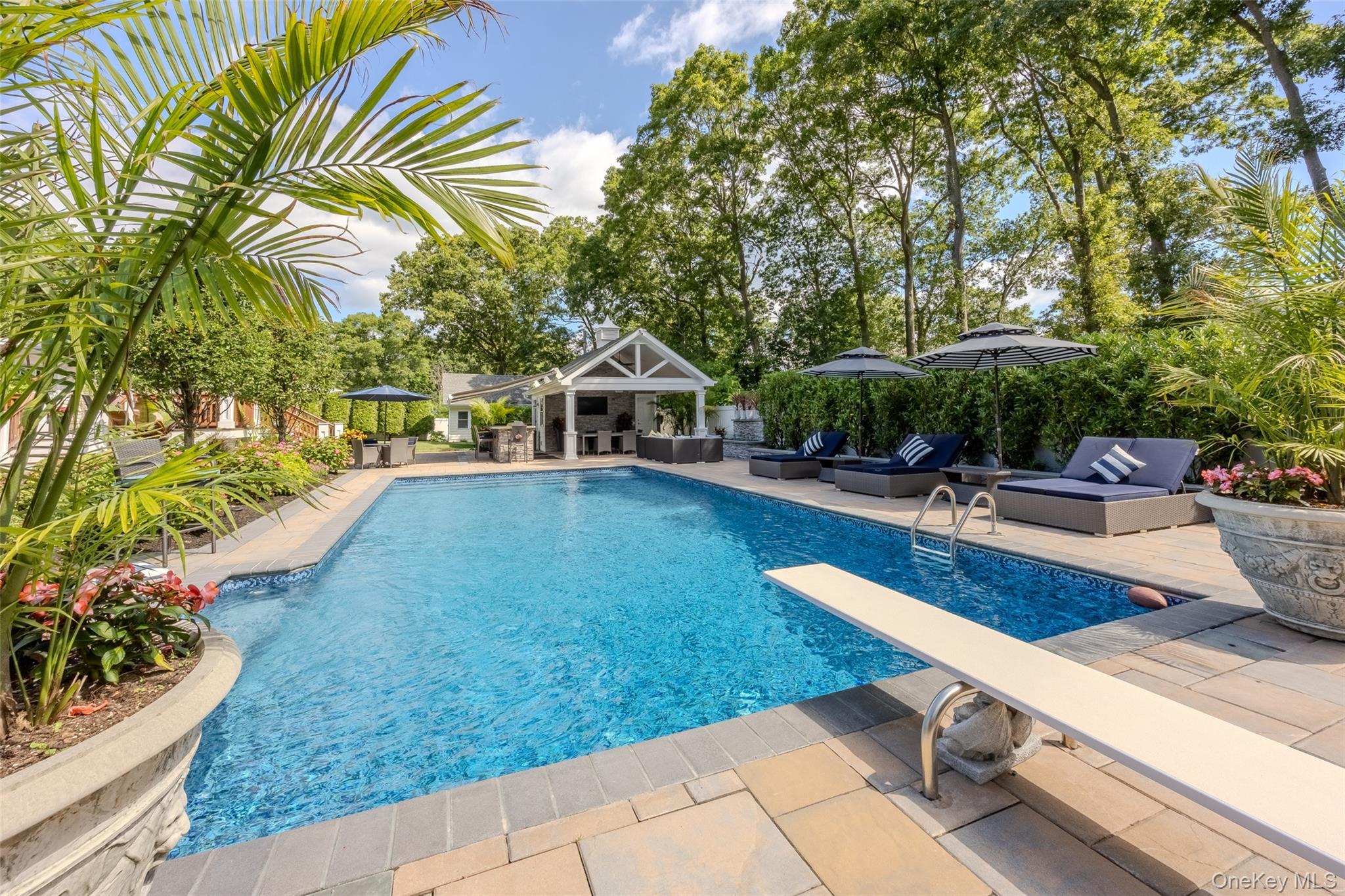 Single Family Revilo  Suffolk County, NY 11967, MLS-906836-4