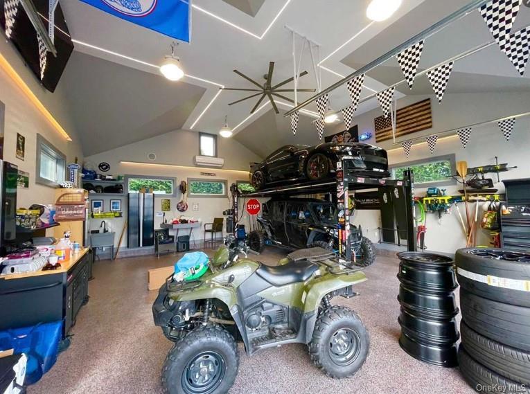 Single Family Revilo  Suffolk County, NY 11967, MLS-906836-47