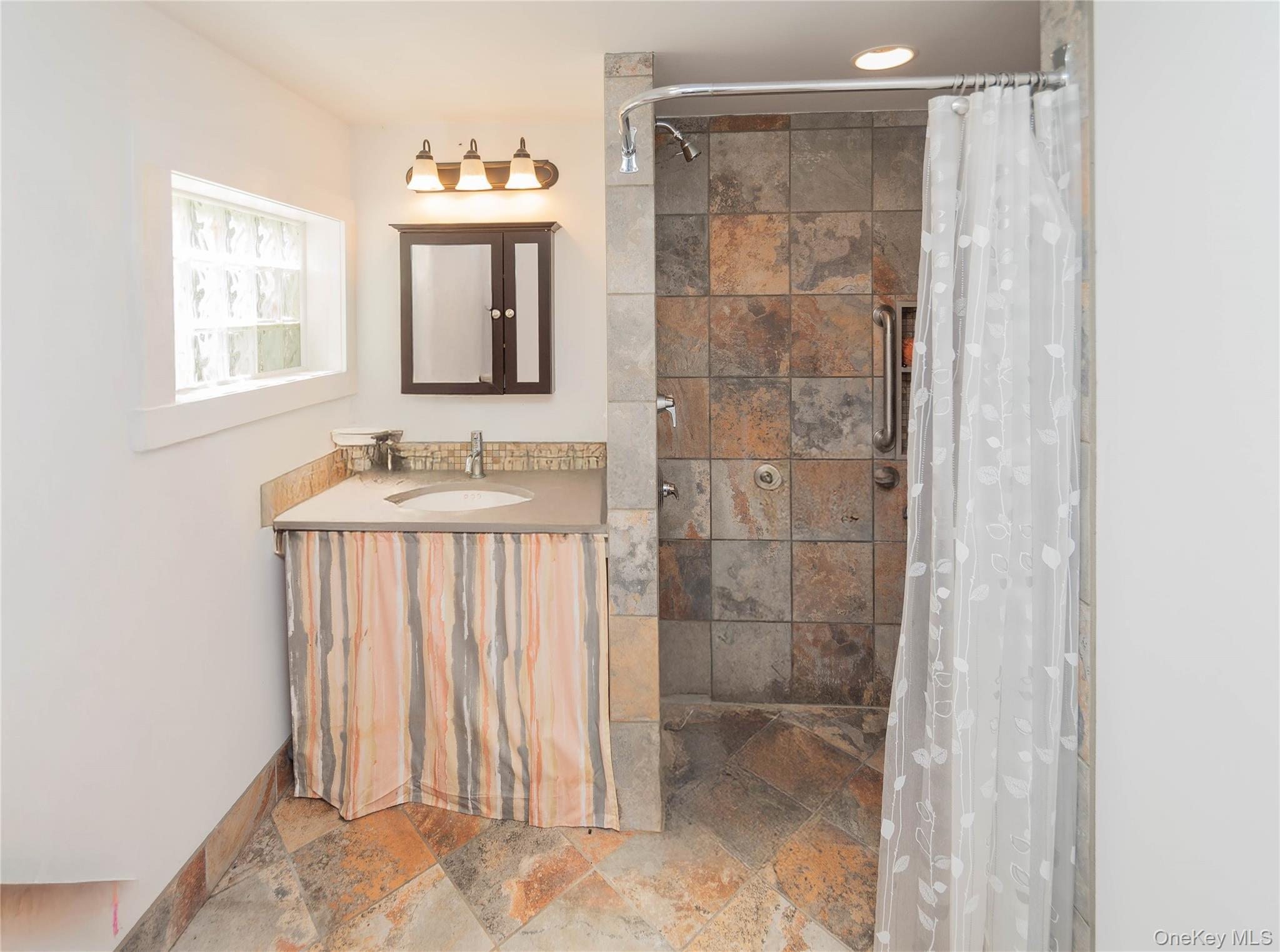 Single Family Roberts  Ulster County, NY 12443, MLS-906851-39