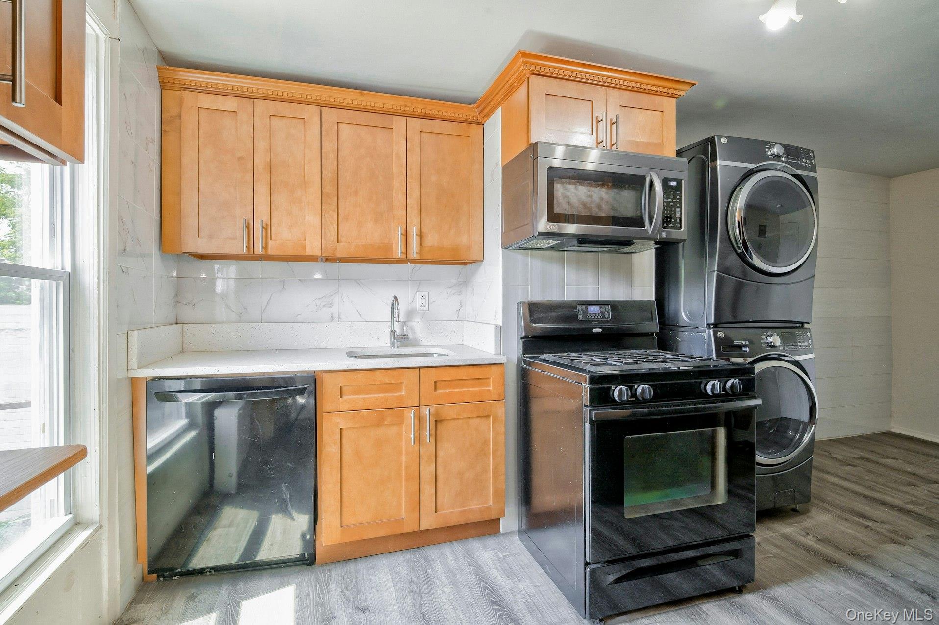 Single Family 39th  Brooklyn, NY 11232, MLS-906868-30