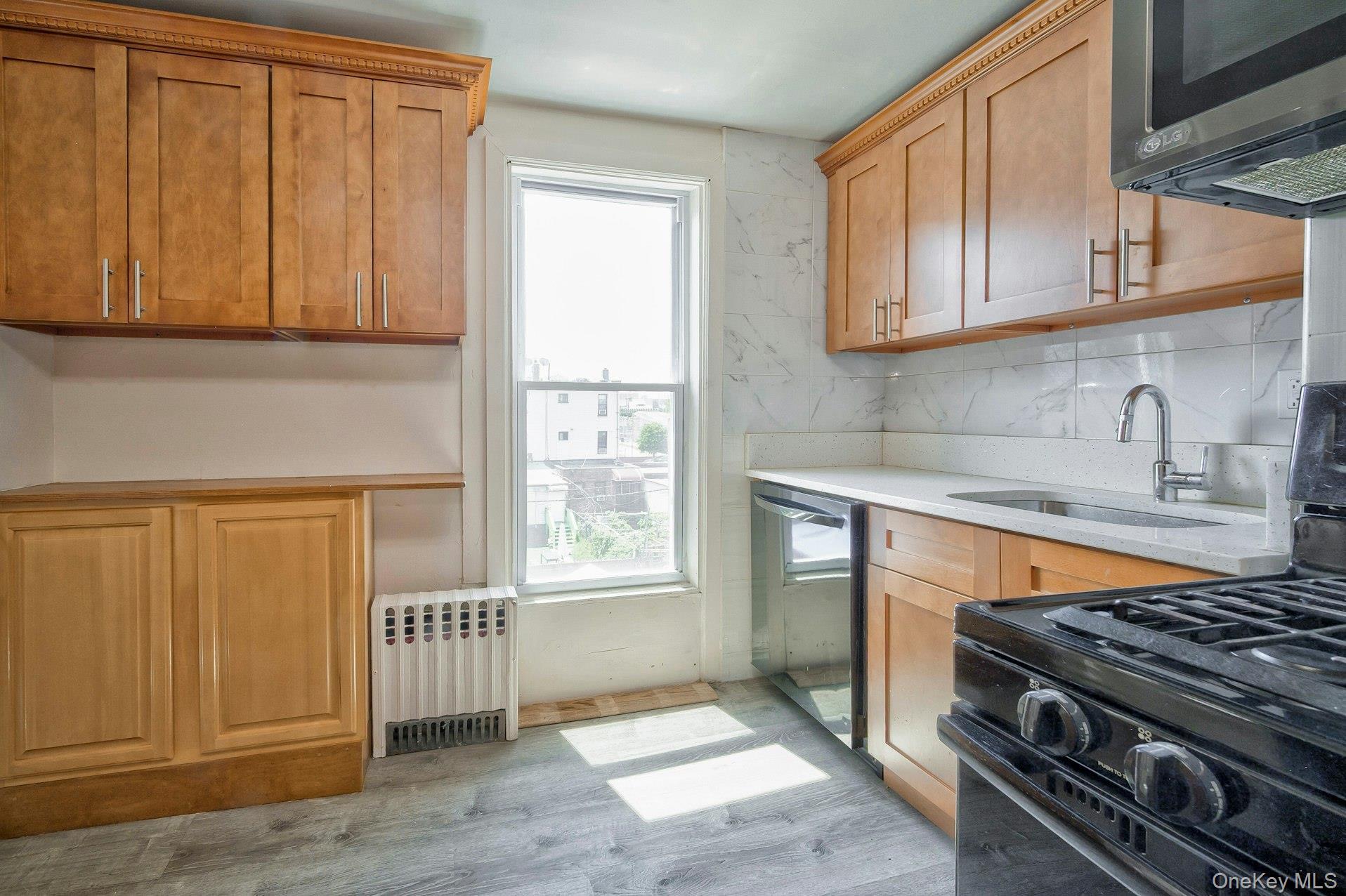 Single Family 39th  Brooklyn, NY 11232, MLS-906868-33