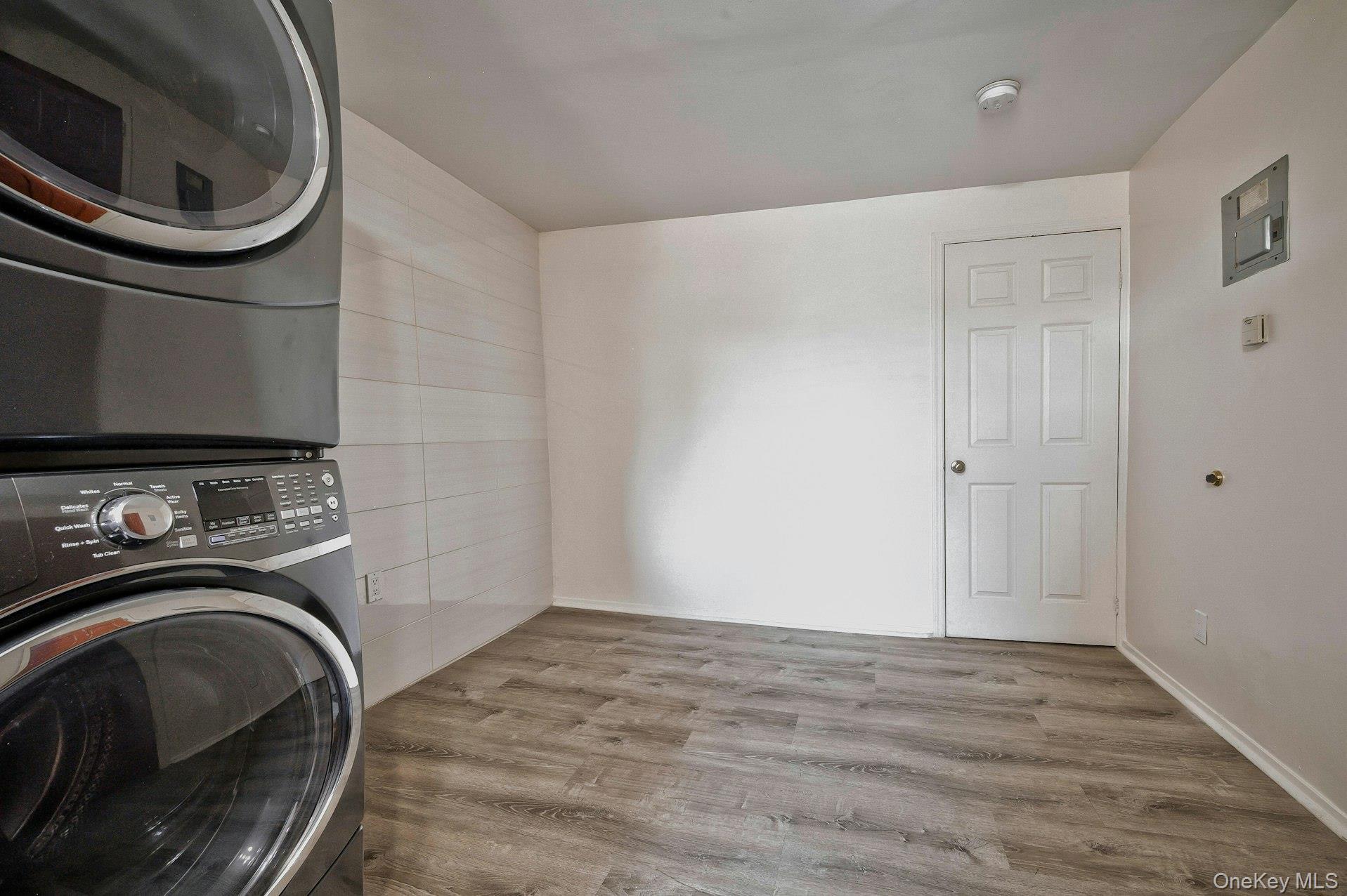 Single Family 39th  Brooklyn, NY 11232, MLS-906868-34