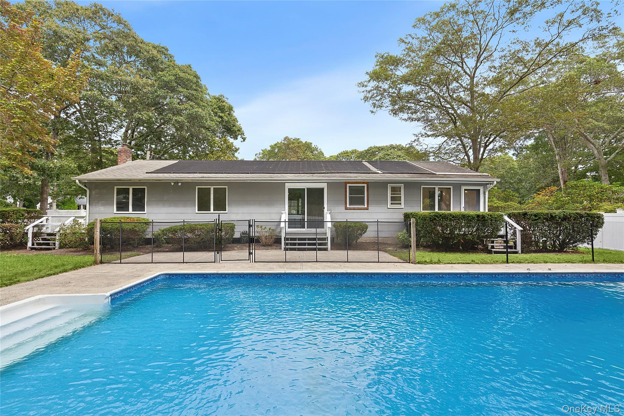 Single Family Linda  Suffolk County, NY 11931, MLS-906883-3