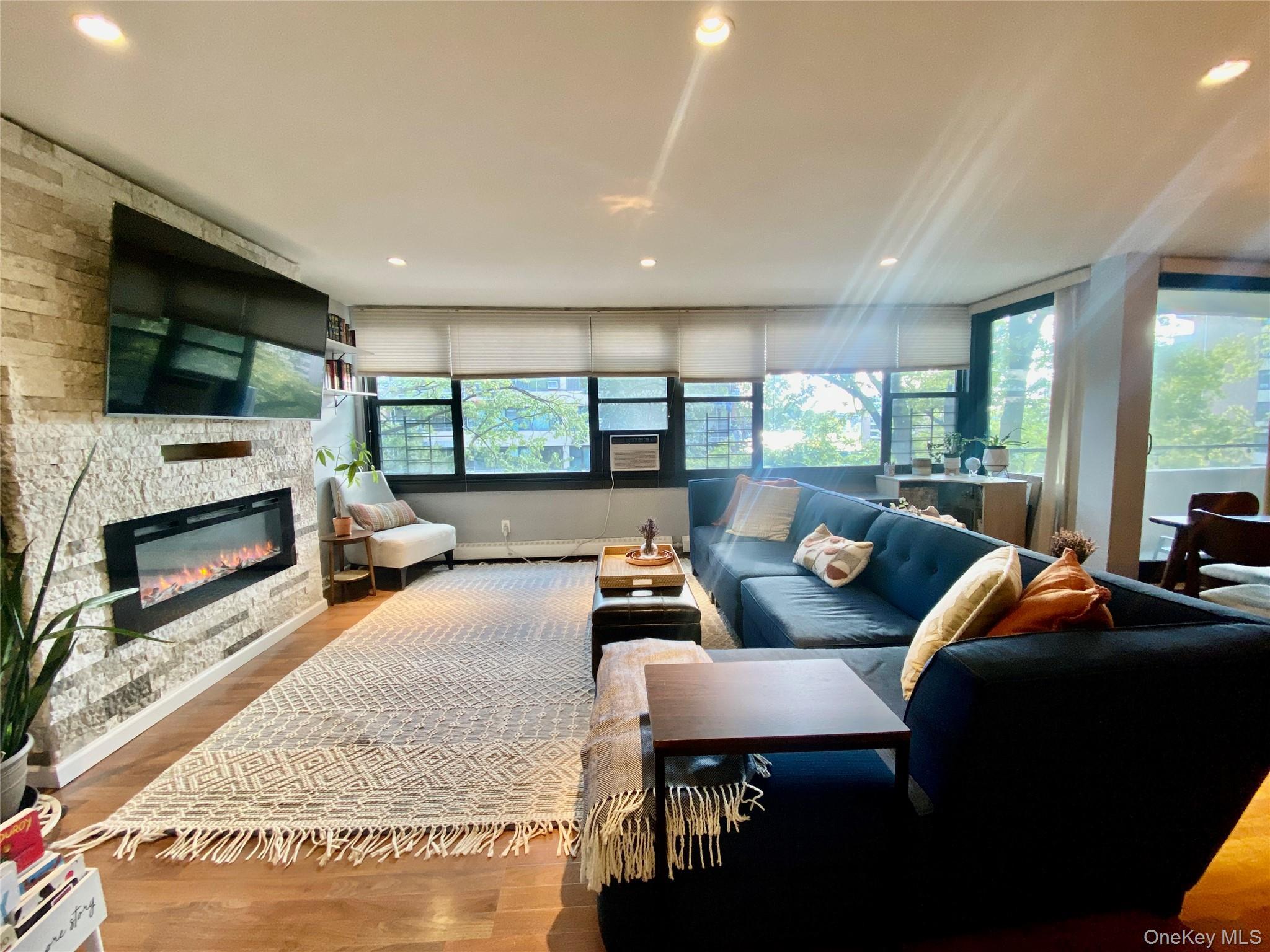 Coop 166th  Queens, NY 11357, MLS-906917-2