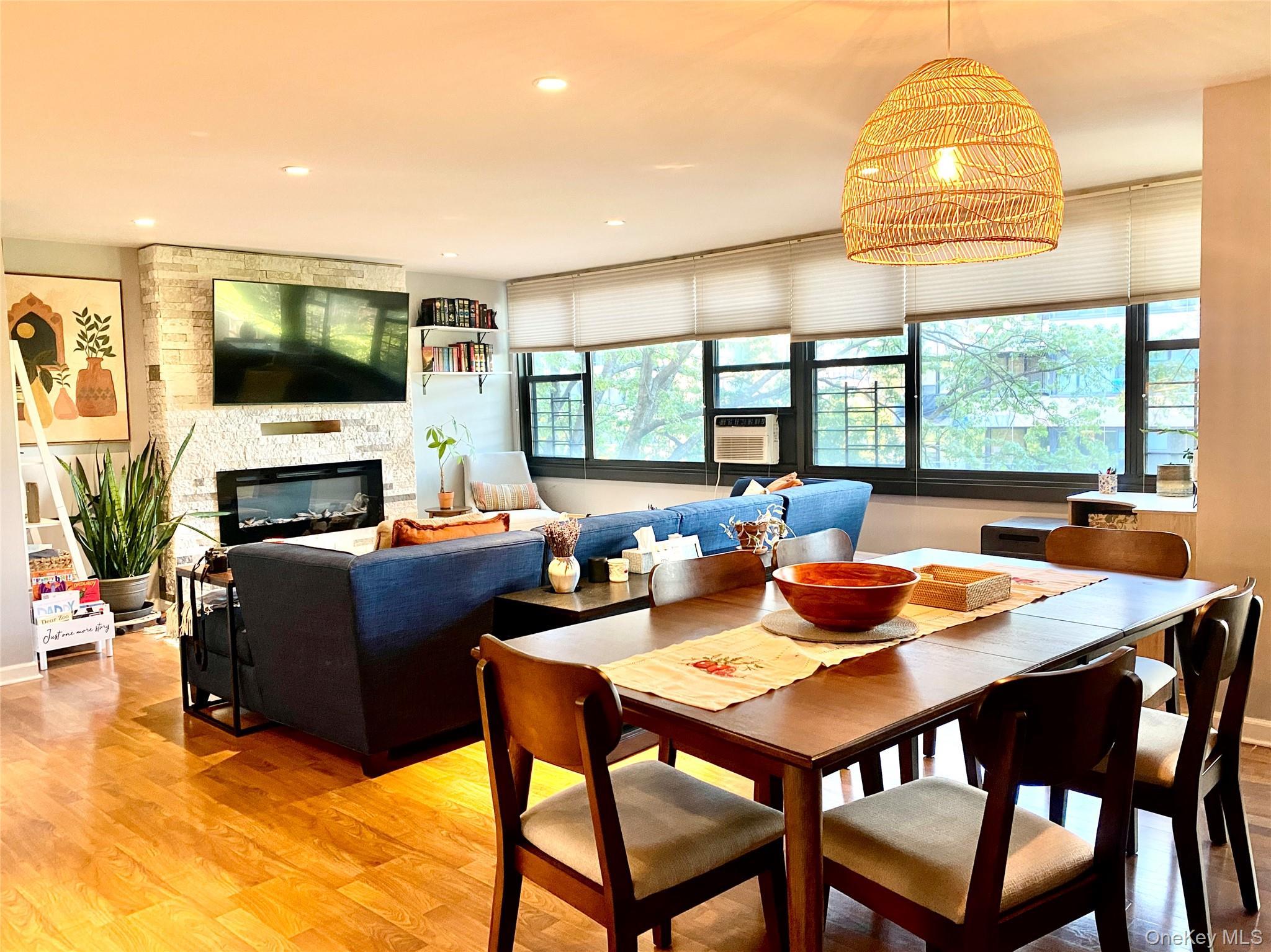 Coop 166th  Queens, NY 11357, MLS-906917-5