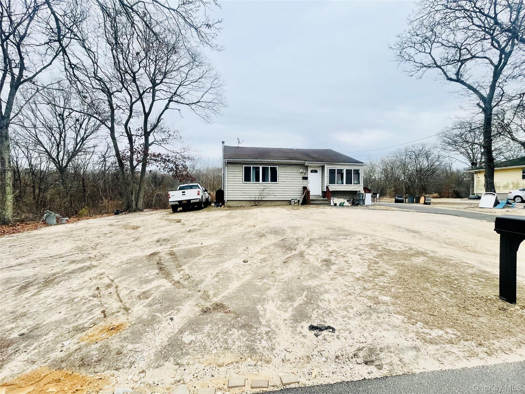 Single Family Gray  Suffolk County, NY 11763, MLS-906939-2