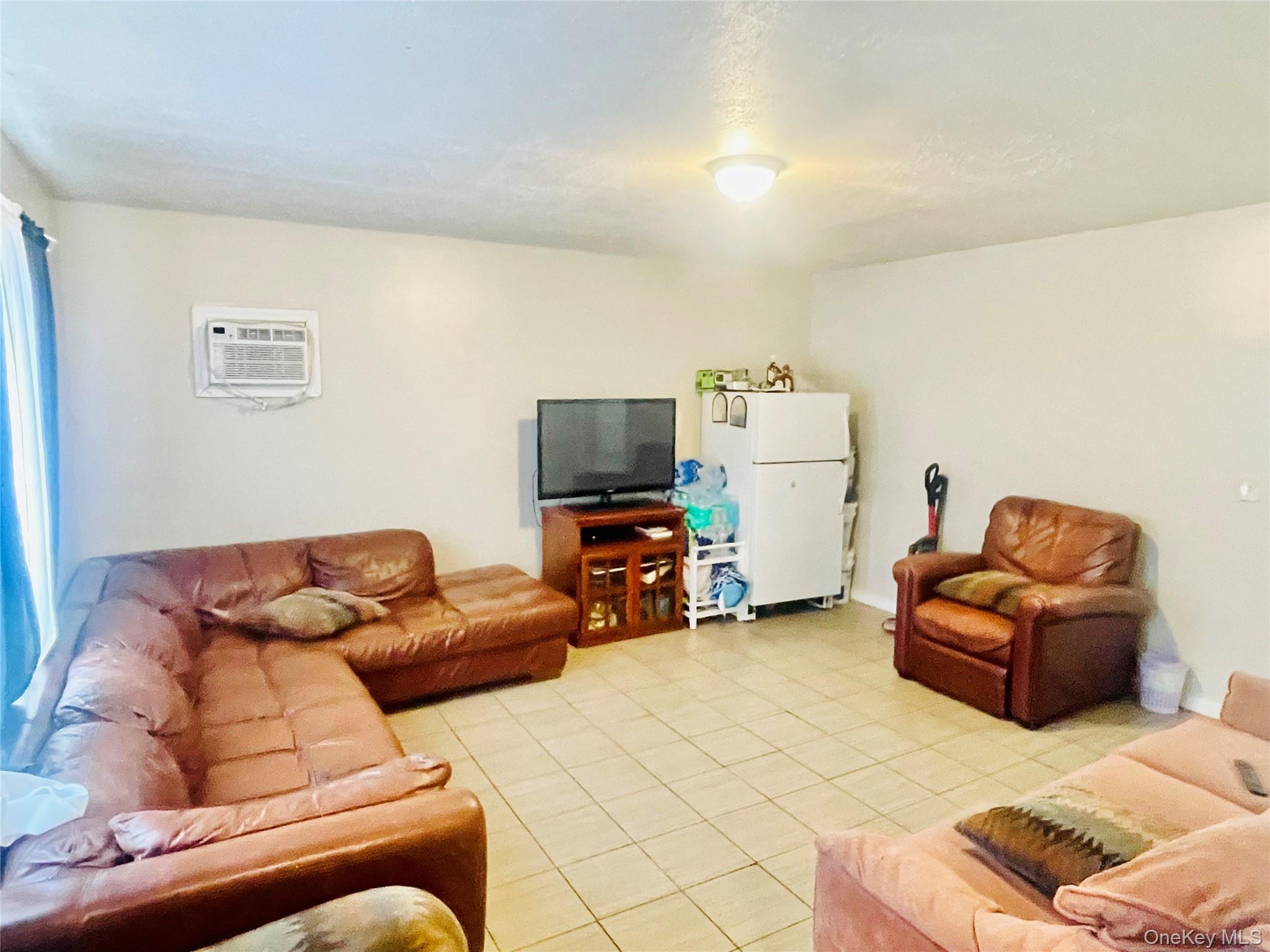 Single Family Gray  Suffolk County, NY 11763, MLS-906939-6