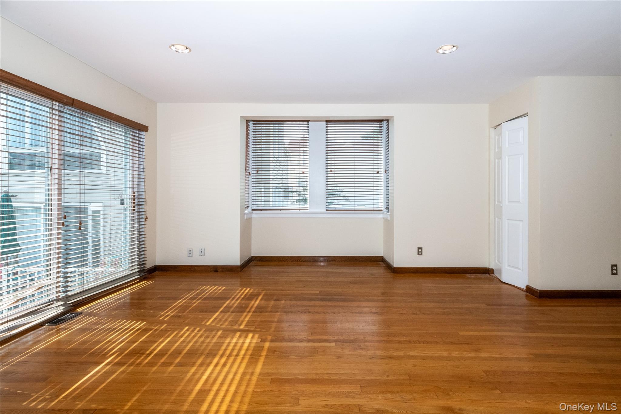 Condo Windward Bronx, NY 10464, MLS-906951-15