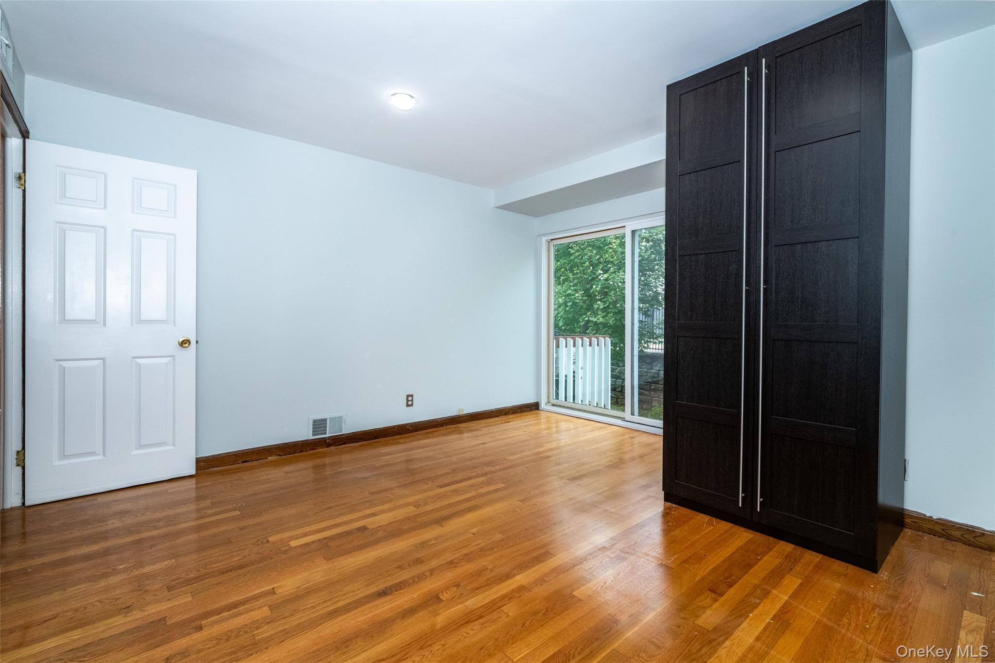 Condo Windward Bronx, NY 10464, MLS-906951-25