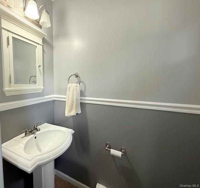 Single Family Echo  Suffolk County, NY 11764, MLS-907004-16