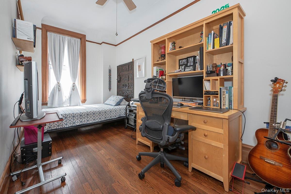 Coop Riverside  Manhattan, NY 10032, MLS-907051-11