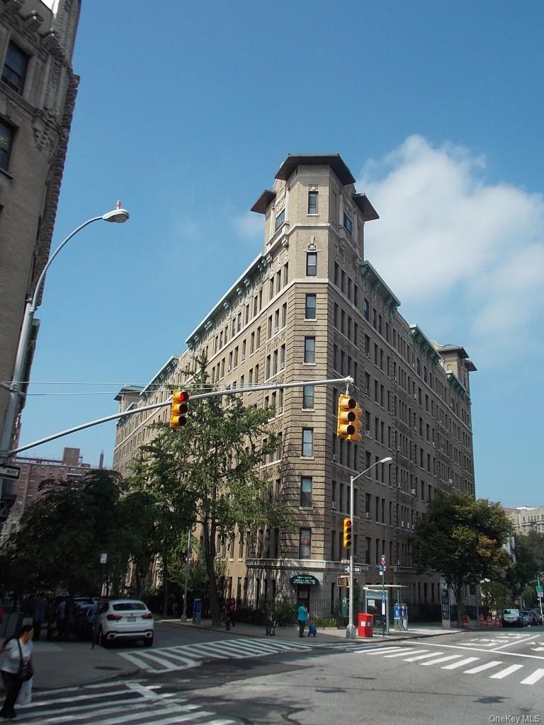 Coop Riverside  Manhattan, NY 10032, MLS-907051-15