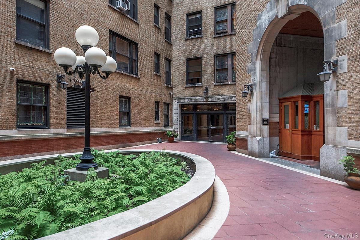 Coop Riverside  Manhattan, NY 10032, MLS-907051-2