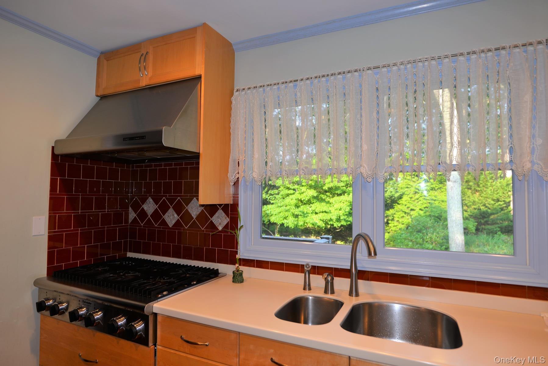 Single Family West Suffolk County, NY 11937, MLS-907077-10