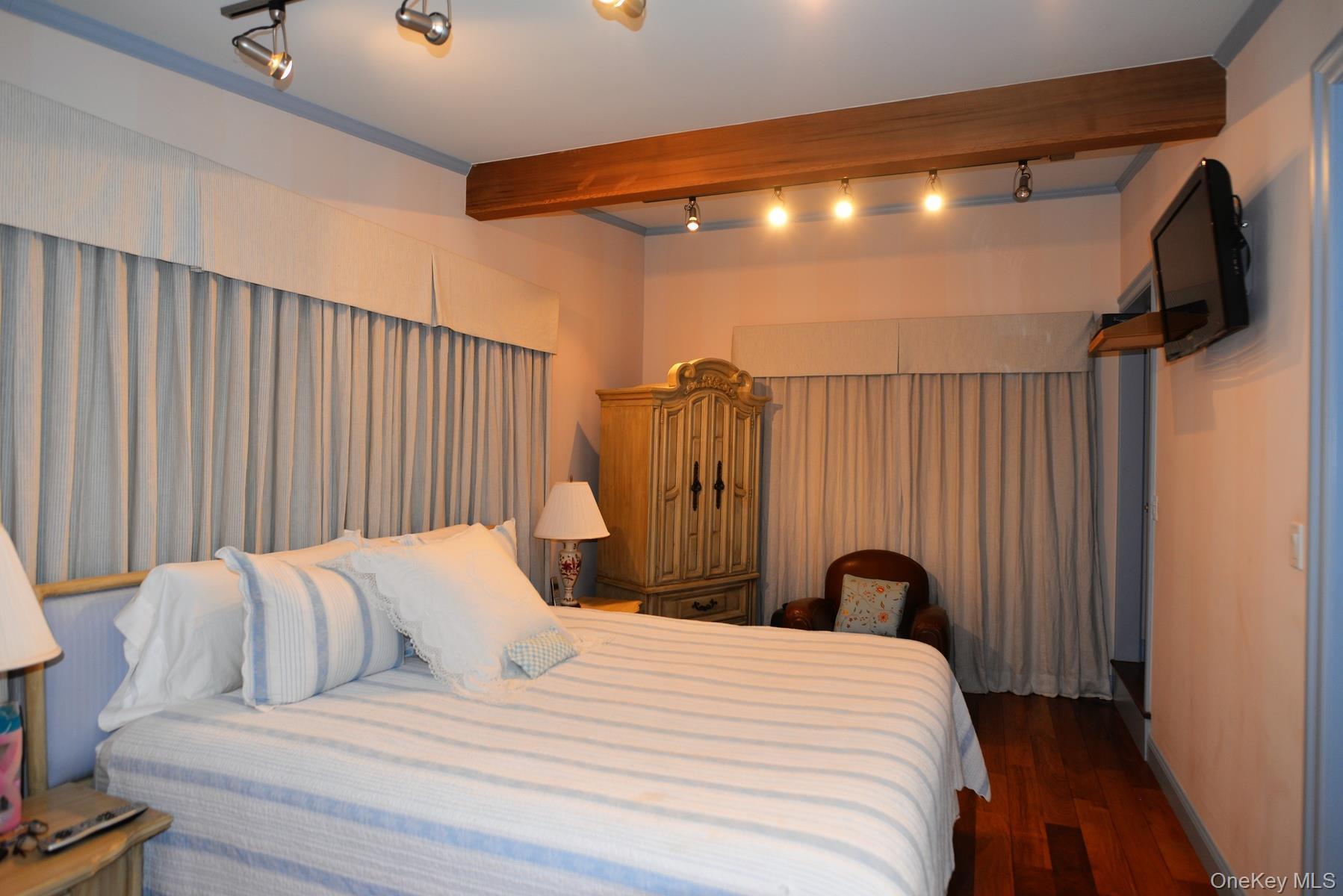 Single Family West Suffolk County, NY 11937, MLS-907077-12