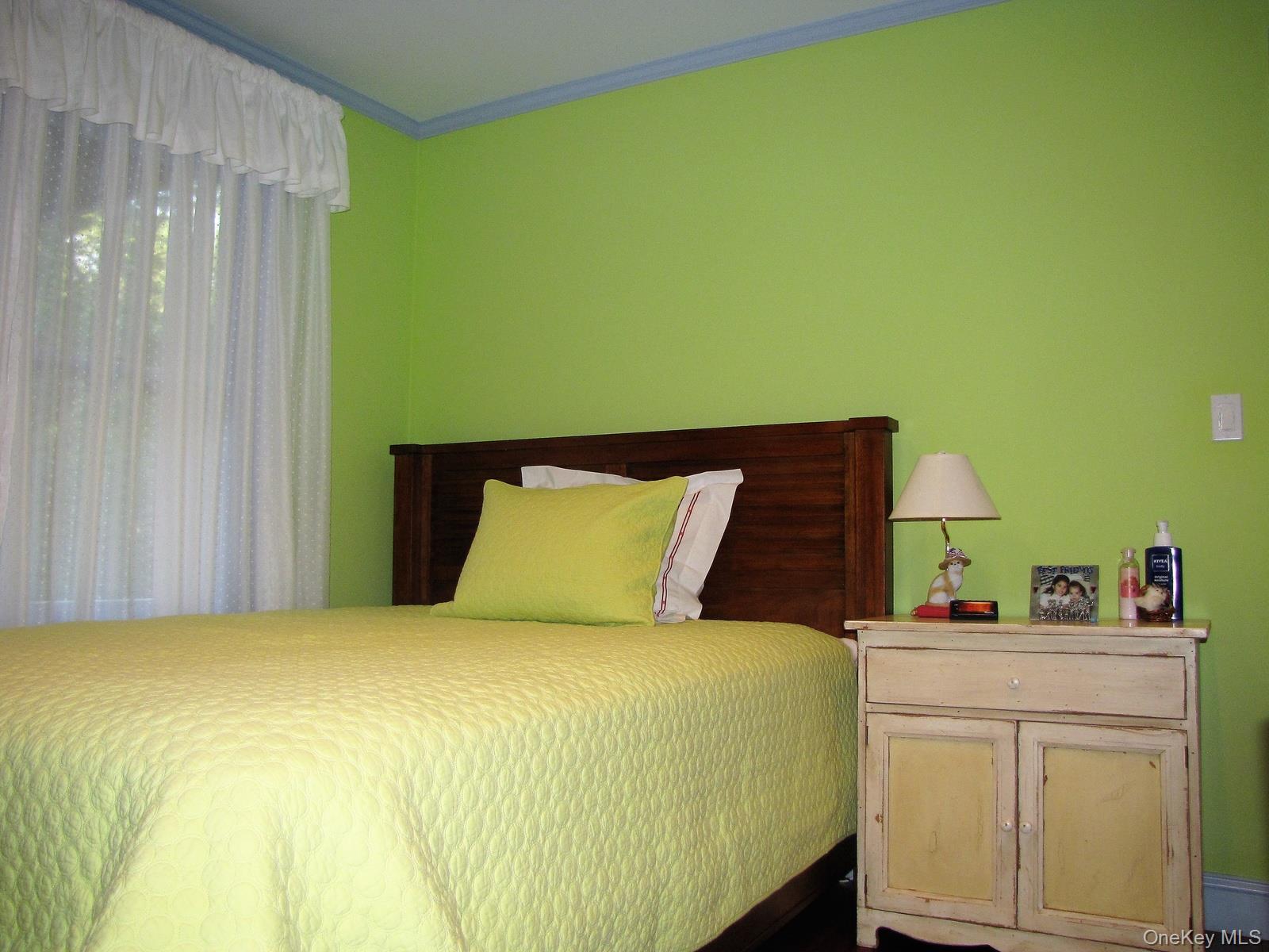 Single Family West Suffolk County, NY 11937, MLS-907077-13