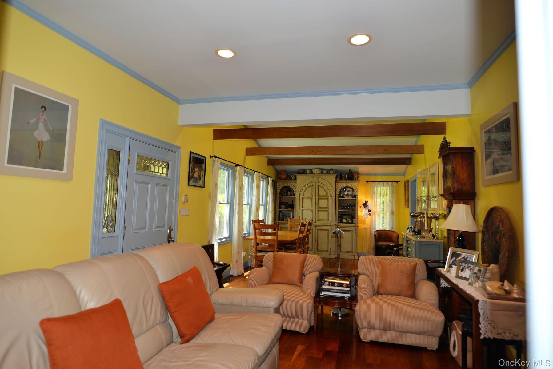 Single Family West Suffolk County, NY 11937, MLS-907077-5