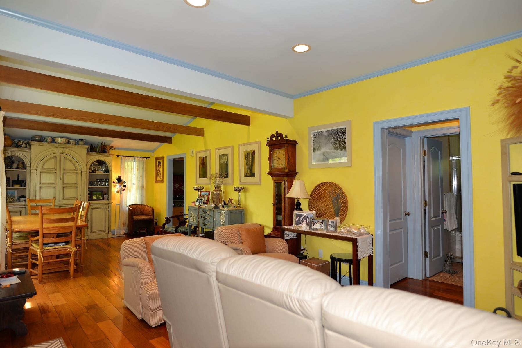 Single Family West Suffolk County, NY 11937, MLS-907077-6