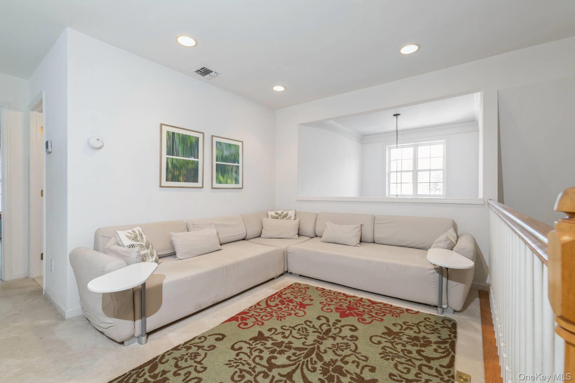 Condo Ashley  Suffolk County, NY 11977, MLS-907102-23