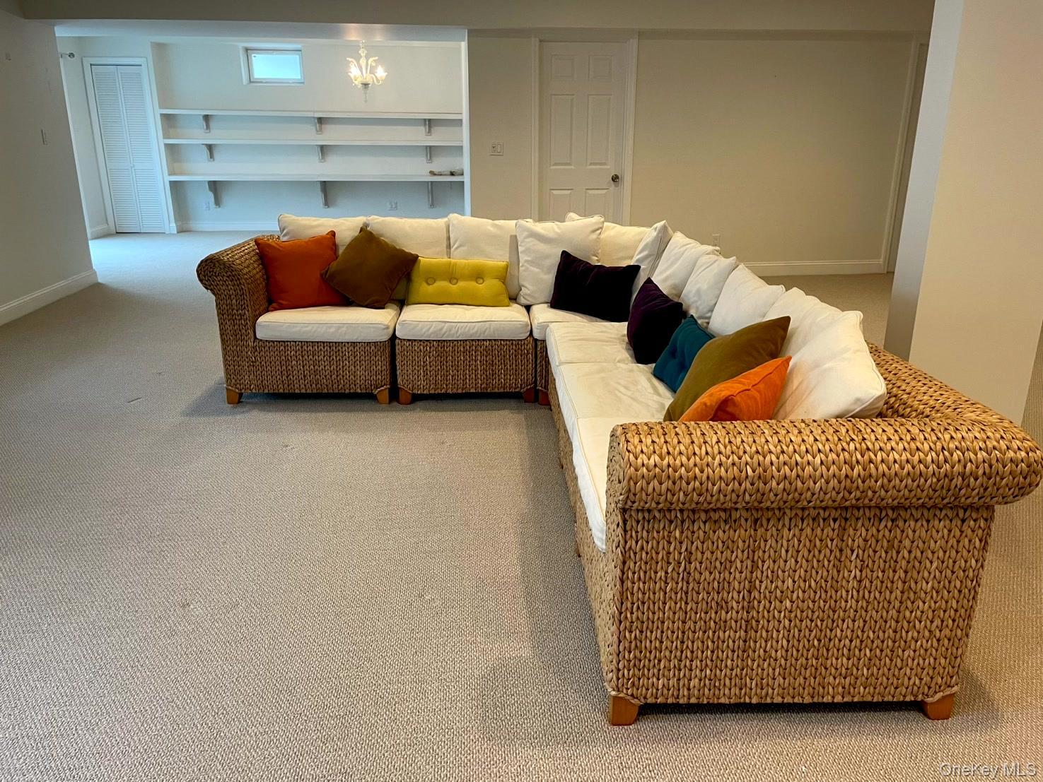 Condo Ashley  Suffolk County, NY 11977, MLS-907102-27