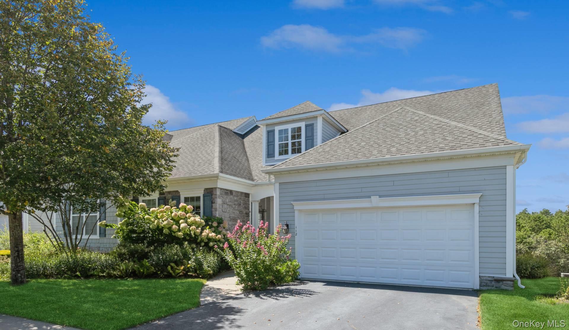 Condo Ashley  Suffolk County, NY 11977, MLS-907102-4