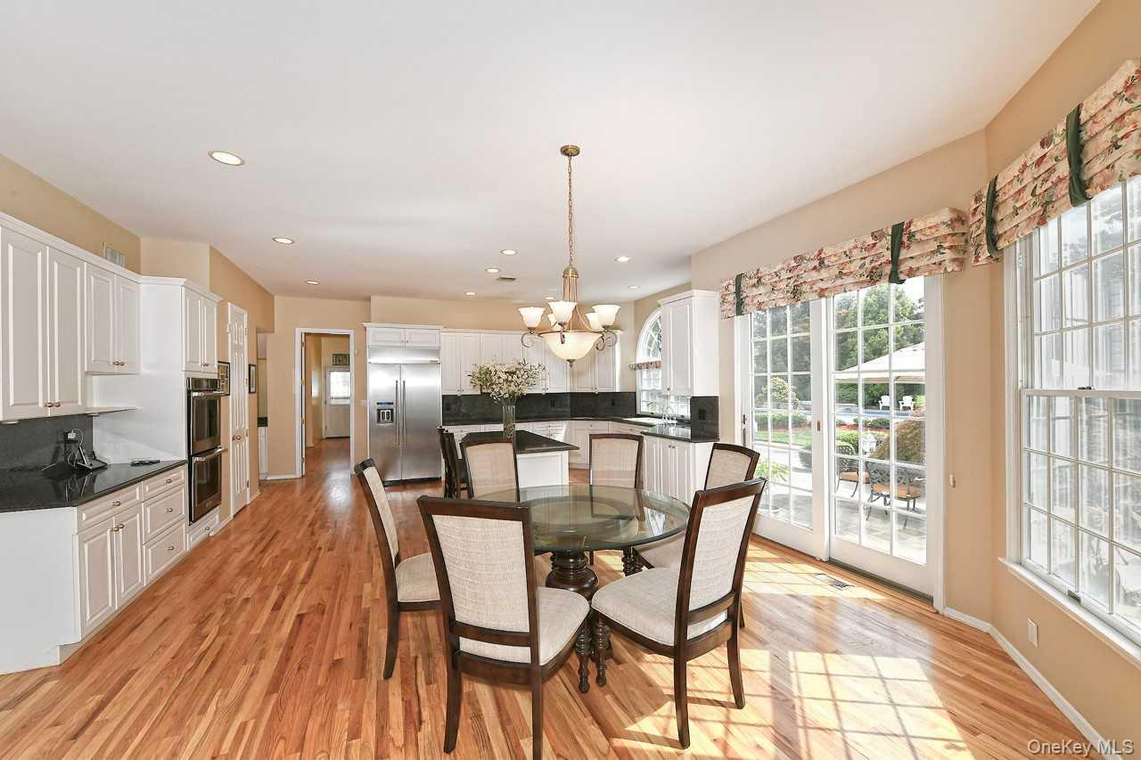 Single Family Andiron Suffolk County, NY 11731, MLS-907112-16