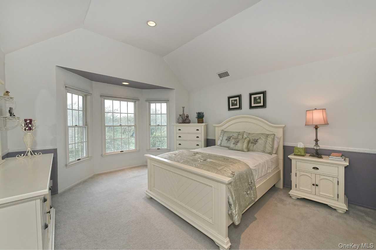 Single Family Andiron Suffolk County, NY 11731, MLS-907112-24