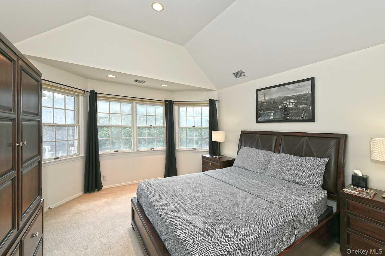 Single Family Andiron Suffolk County, NY 11731, MLS-907112-25