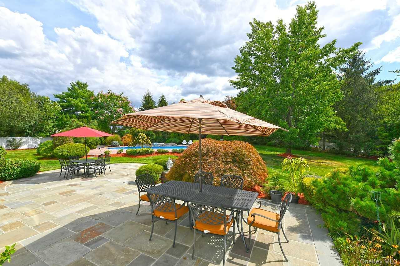 Single Family Andiron Suffolk County, NY 11731, MLS-907112-31