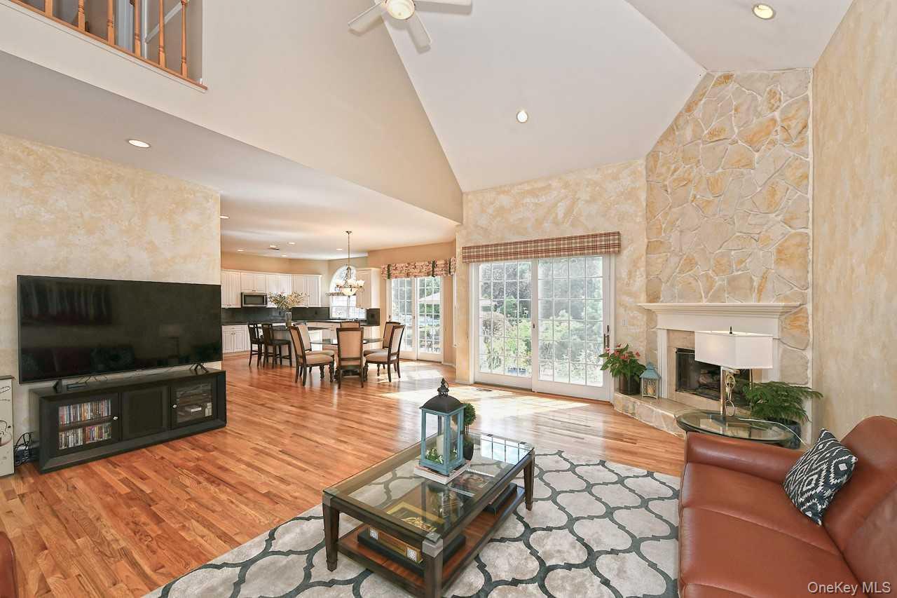 Single Family Andiron Suffolk County, NY 11731, MLS-907112-9