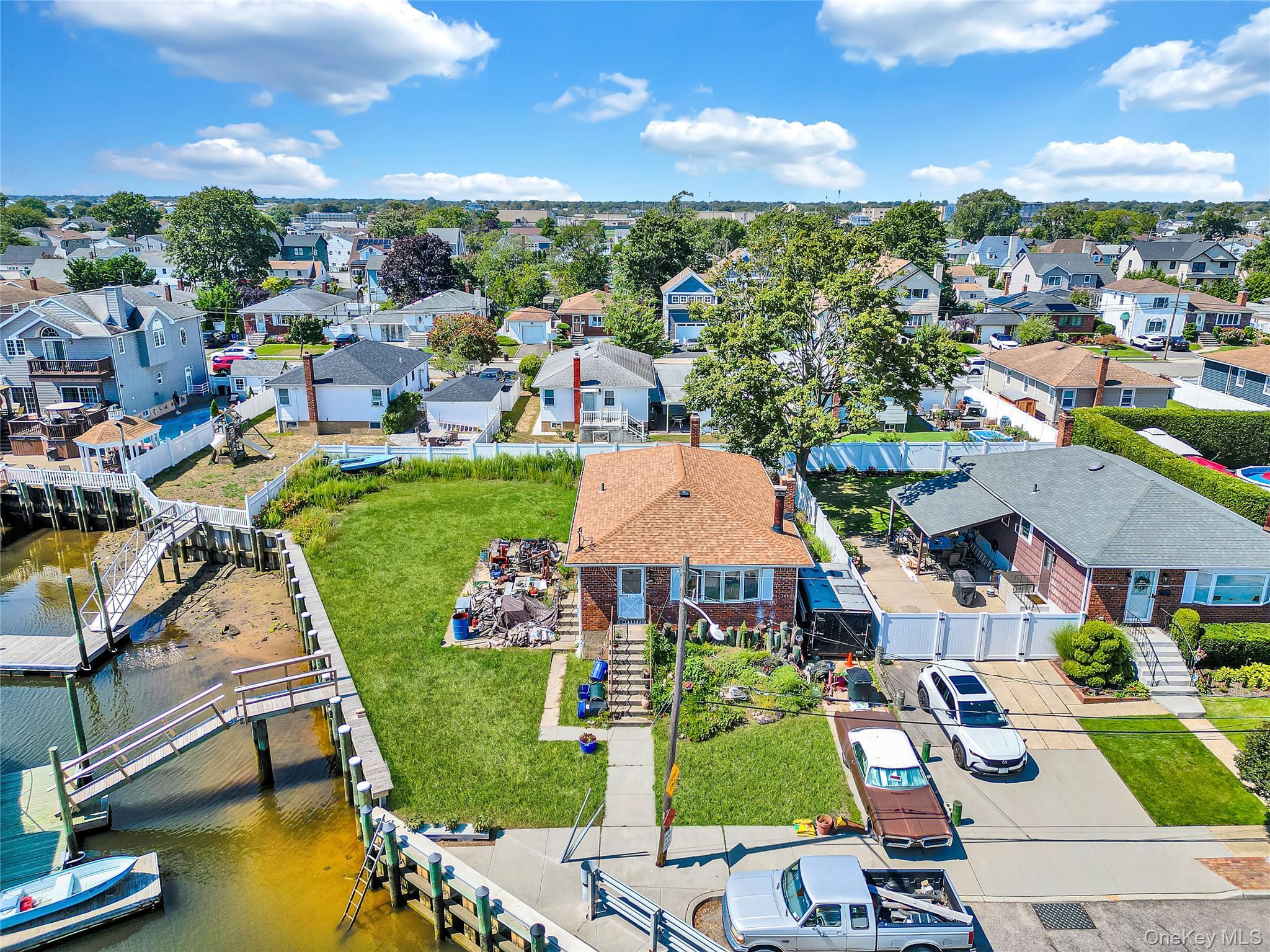 Single Family Murdock Nassau County, NY 11572, MLS-907145-8