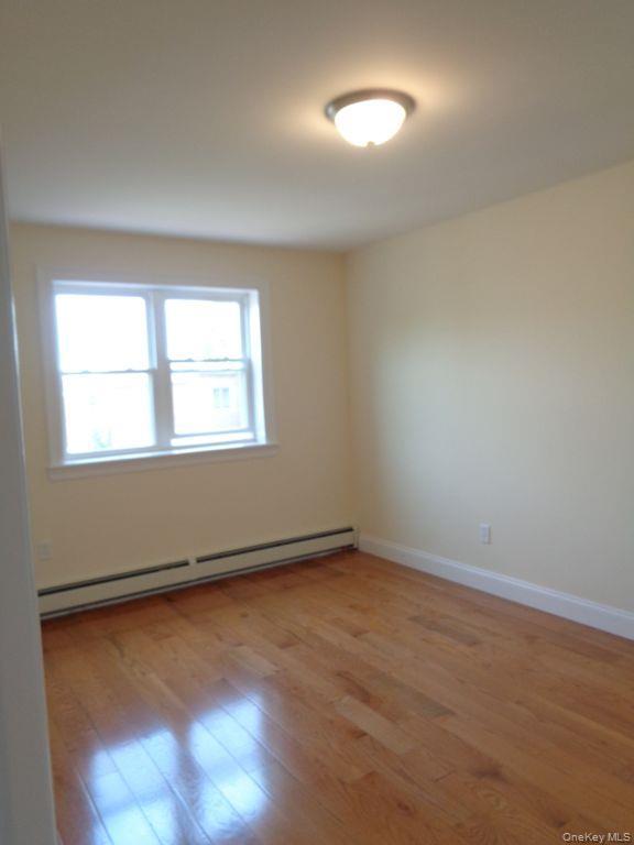 Single Family Radcliff Bronx, NY 10469, MLS-907157-18