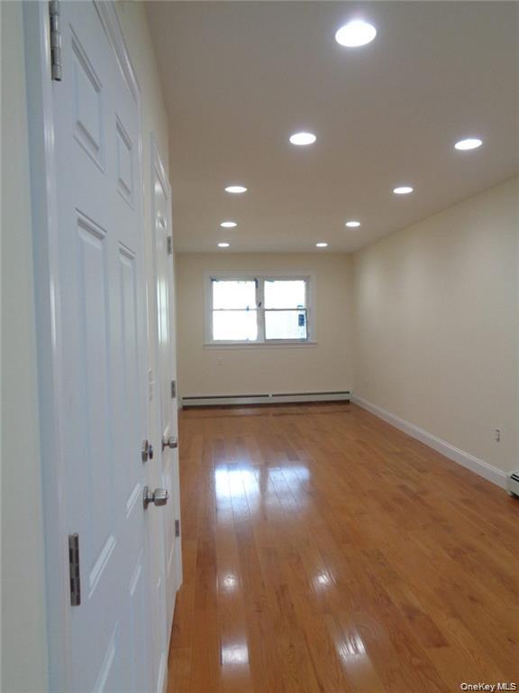 Single Family Radcliff Bronx, NY 10469, MLS-907157-3