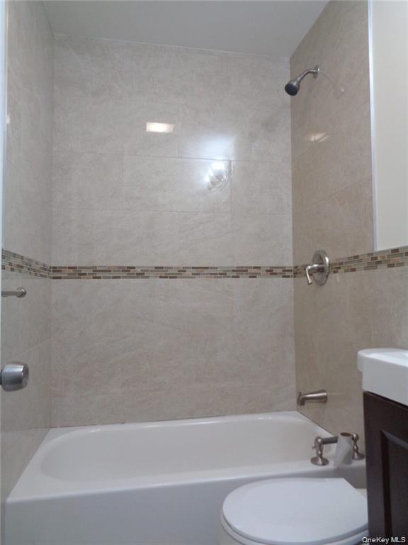 Single Family Radcliff Bronx, NY 10469, MLS-907157-7