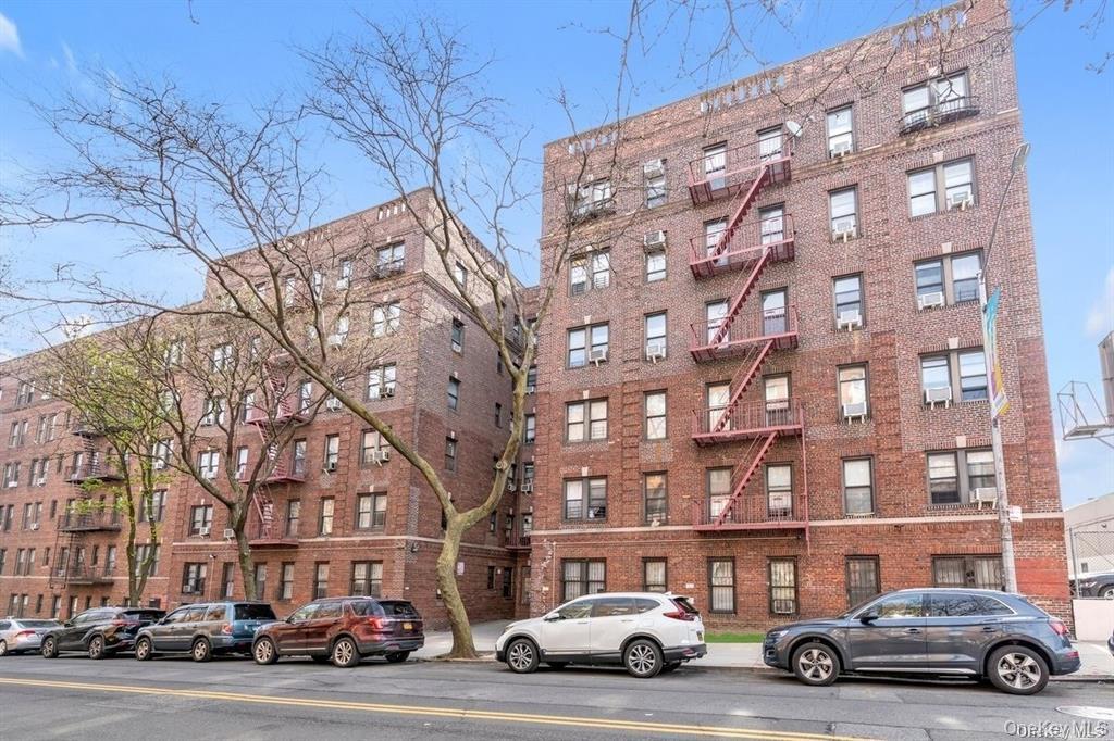 Condo 48th  Queens, NY 11104, MLS-907158-2