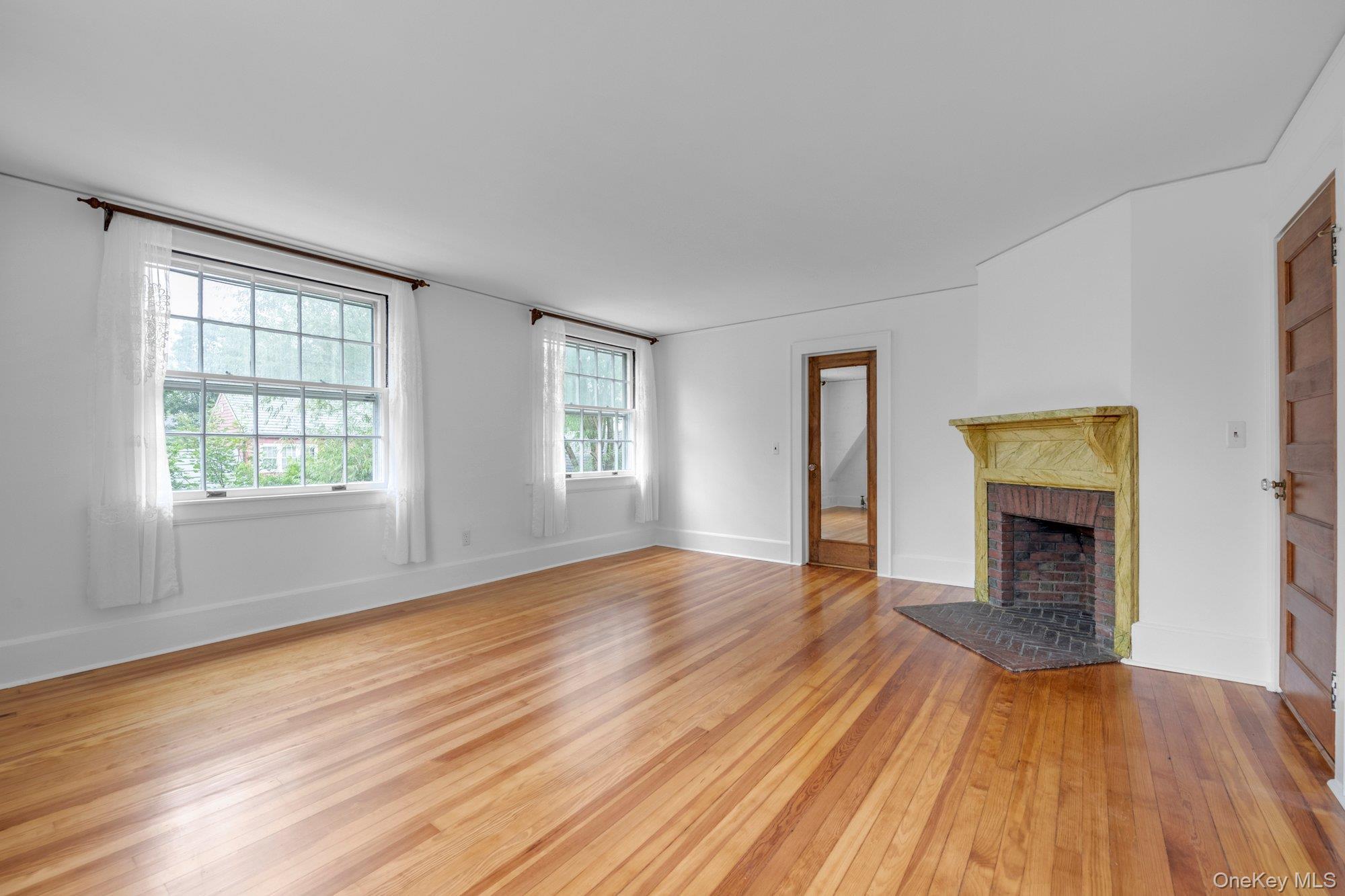 Single Family Nassau Nassau County, NY 11530, MLS-907179-15