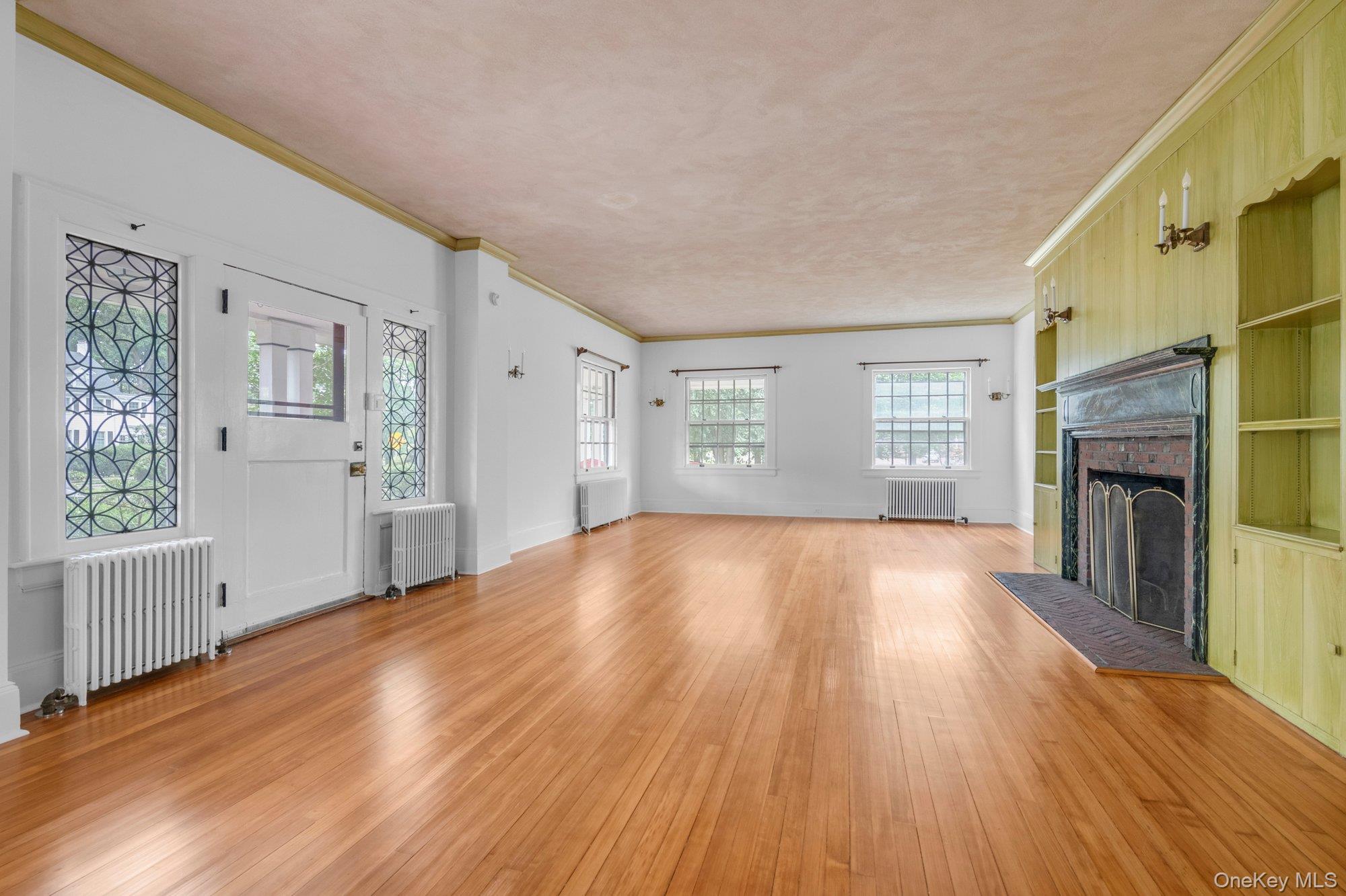 Single Family Nassau Nassau County, NY 11530, MLS-907179-7