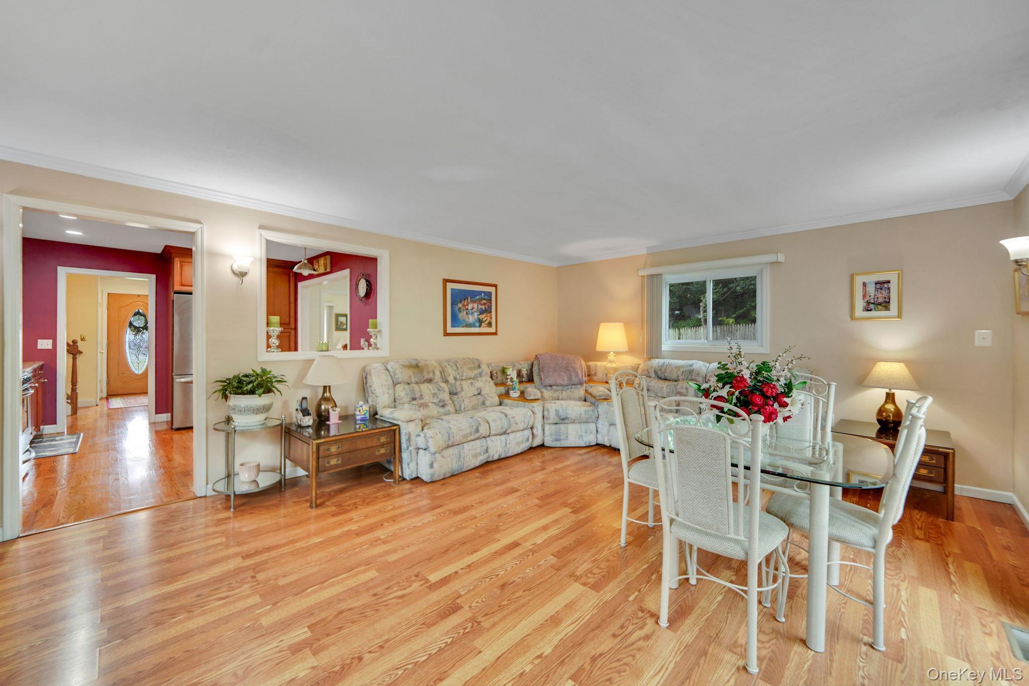 Single Family Wiltshire  Suffolk County, NY 11725, MLS-907187-15