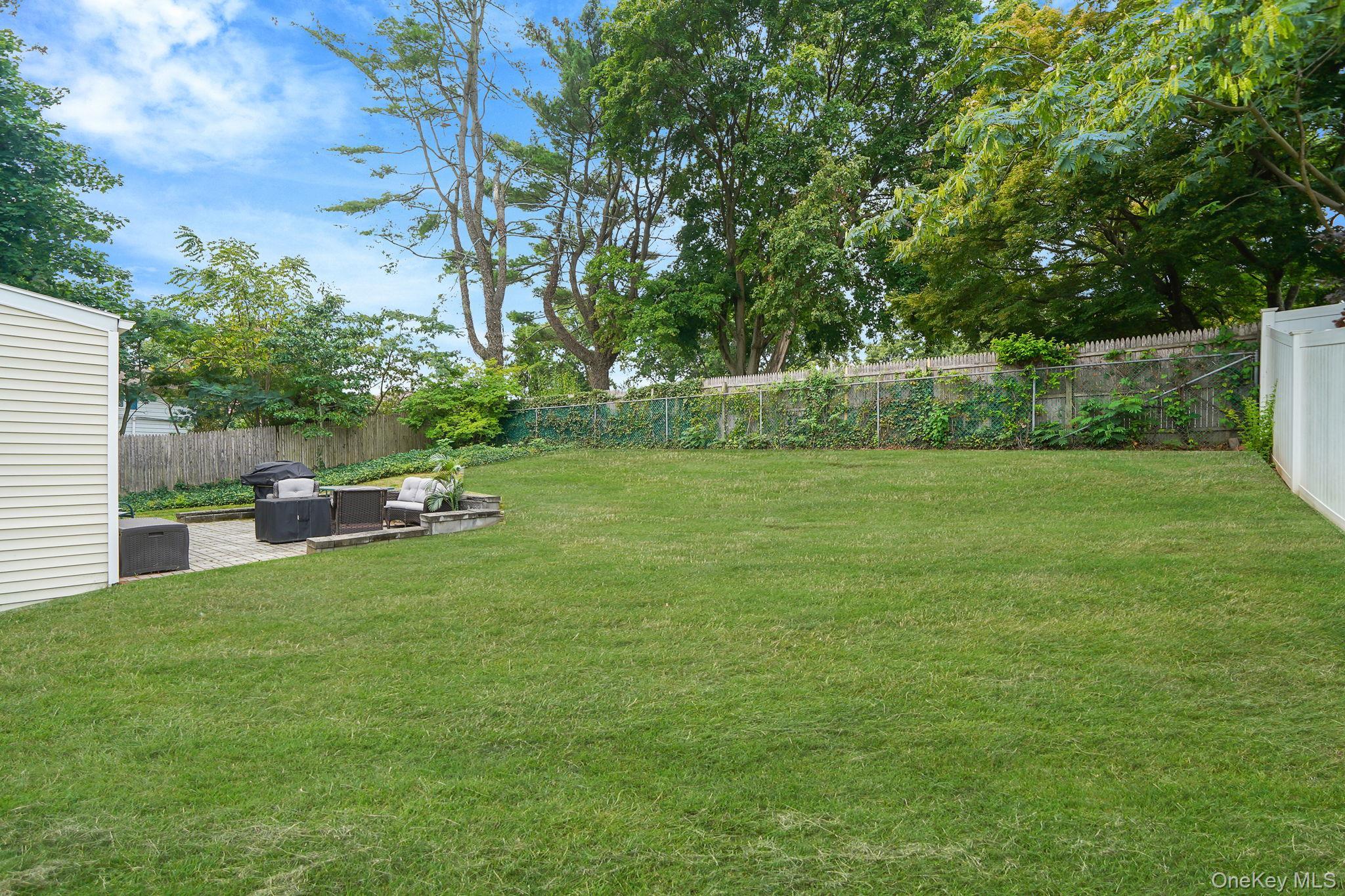 Single Family Wiltshire  Suffolk County, NY 11725, MLS-907187-3