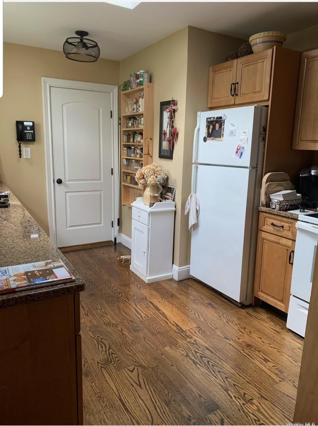 Single Family Main  Nassau County, NY 11771, MLS-907283-23