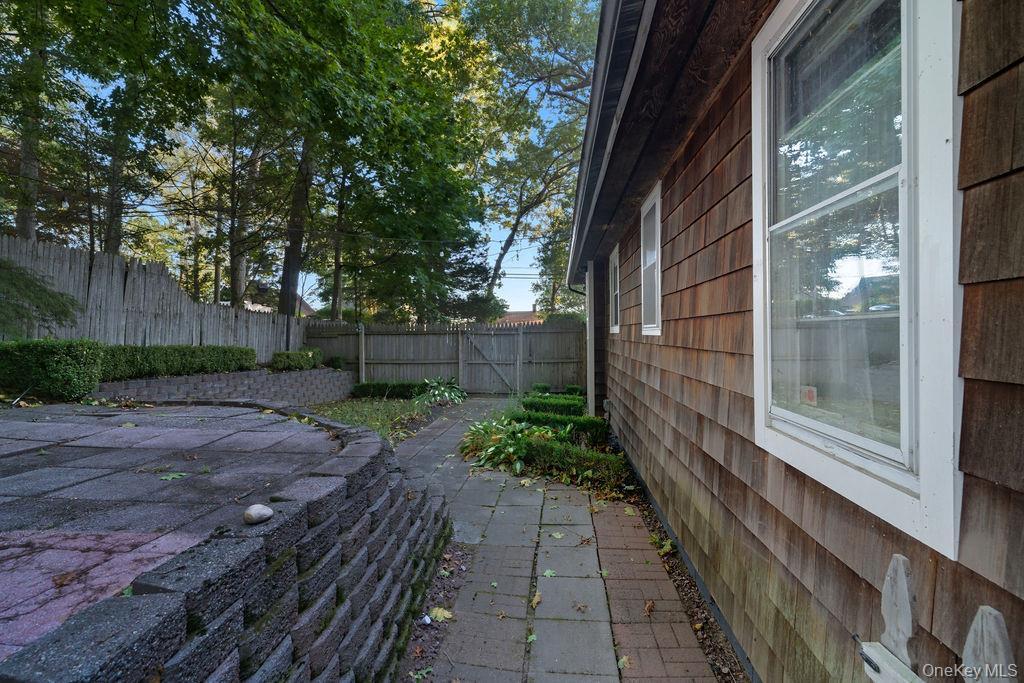 Single Family Lakeside  Suffolk County, NY 11961, MLS-907298-20