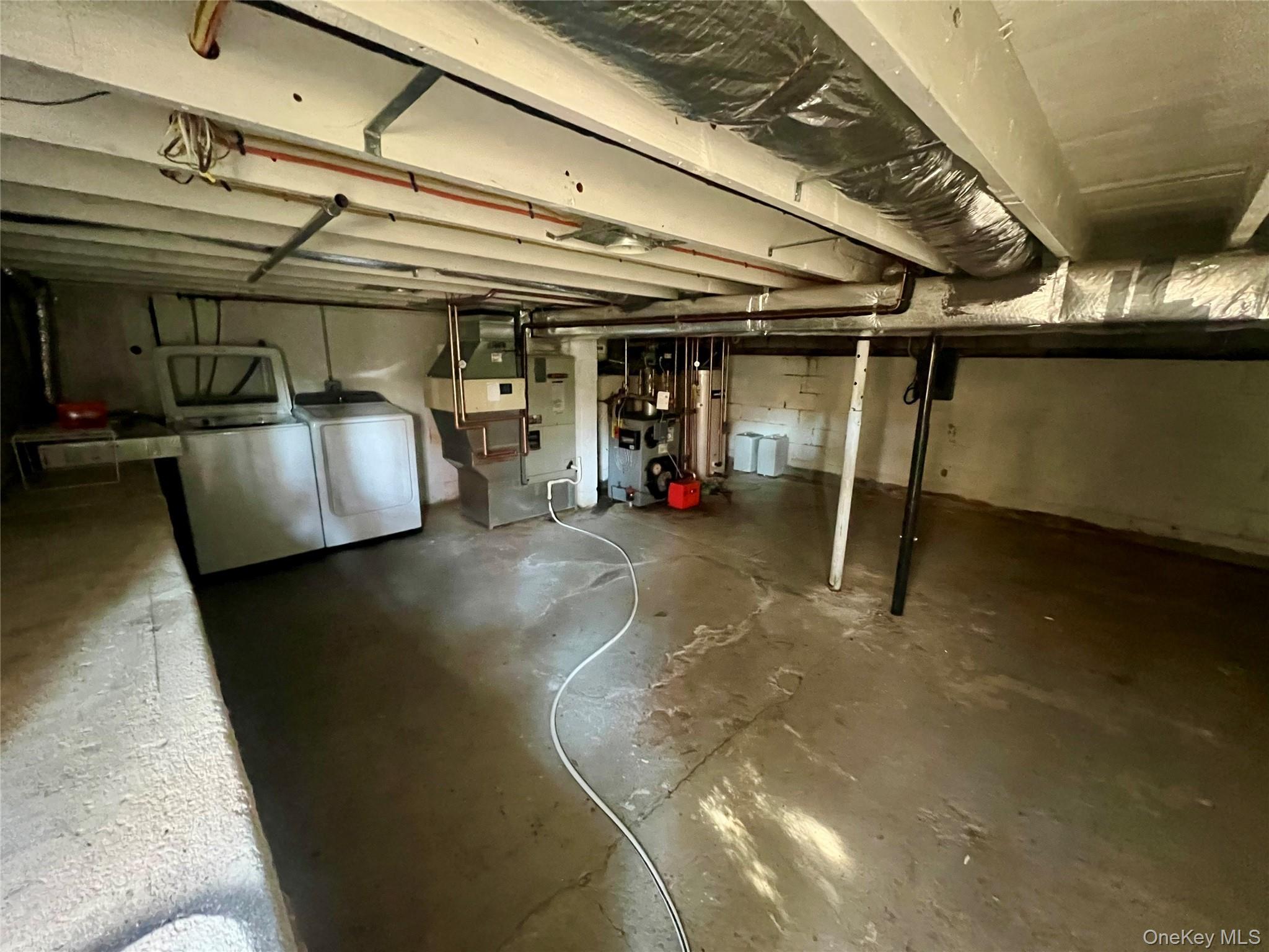 Single Family Lakeside Suffolk County, NY 11961, MLS-907298-31