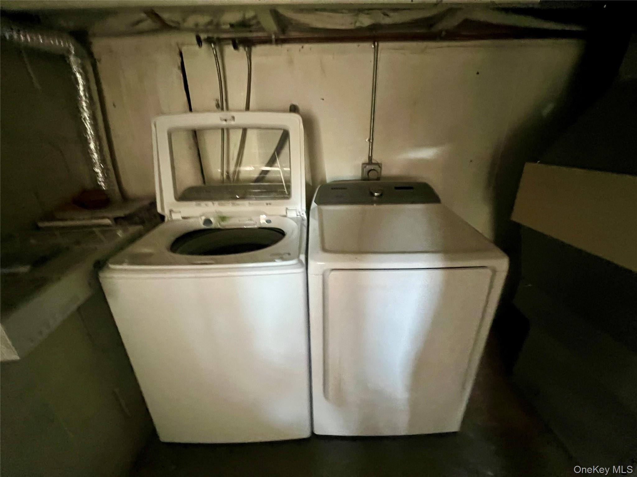 Single Family Lakeside Suffolk County, NY 11961, MLS-907298-32