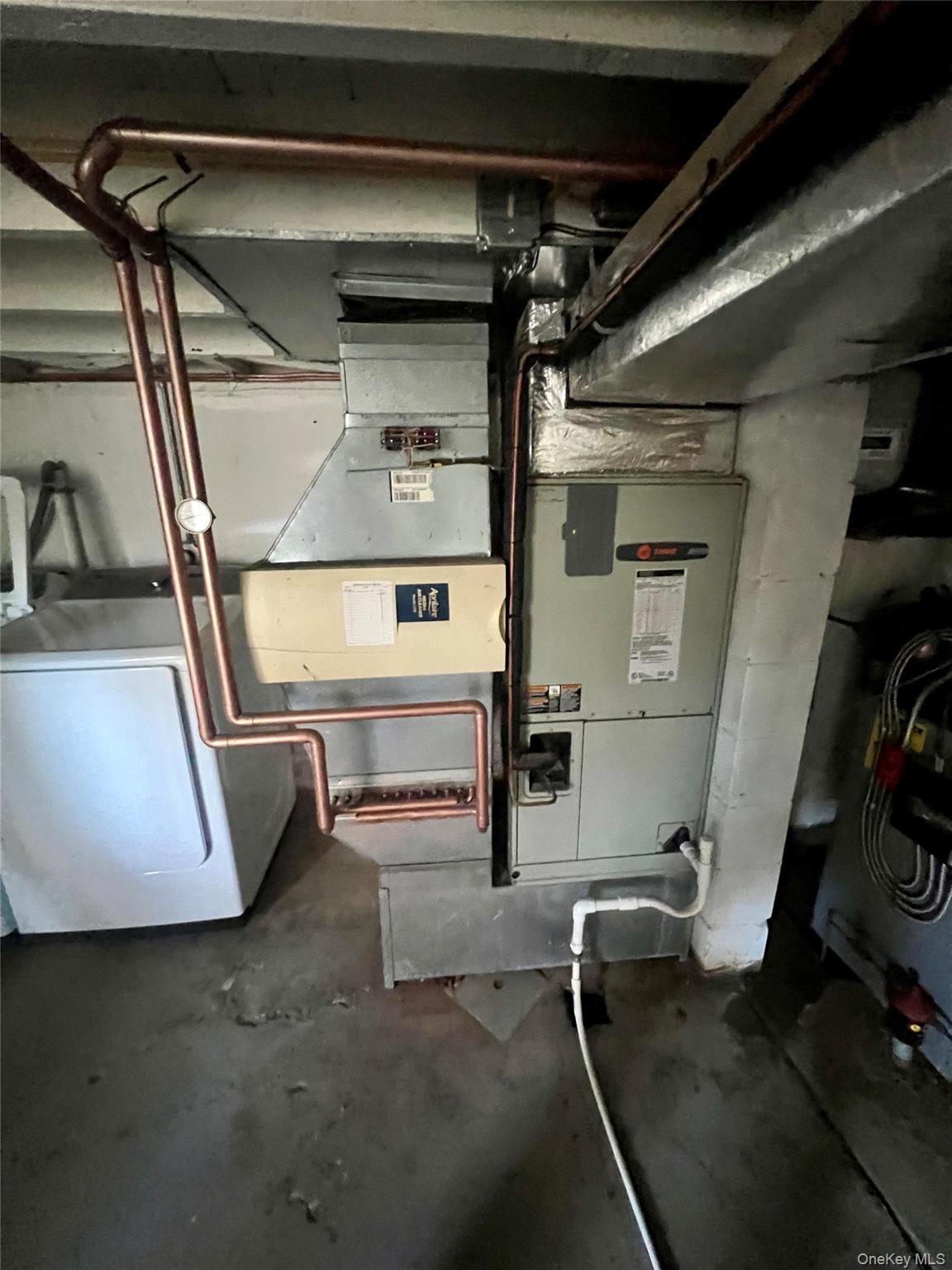 Single Family Lakeside Suffolk County, NY 11961, MLS-907298-33