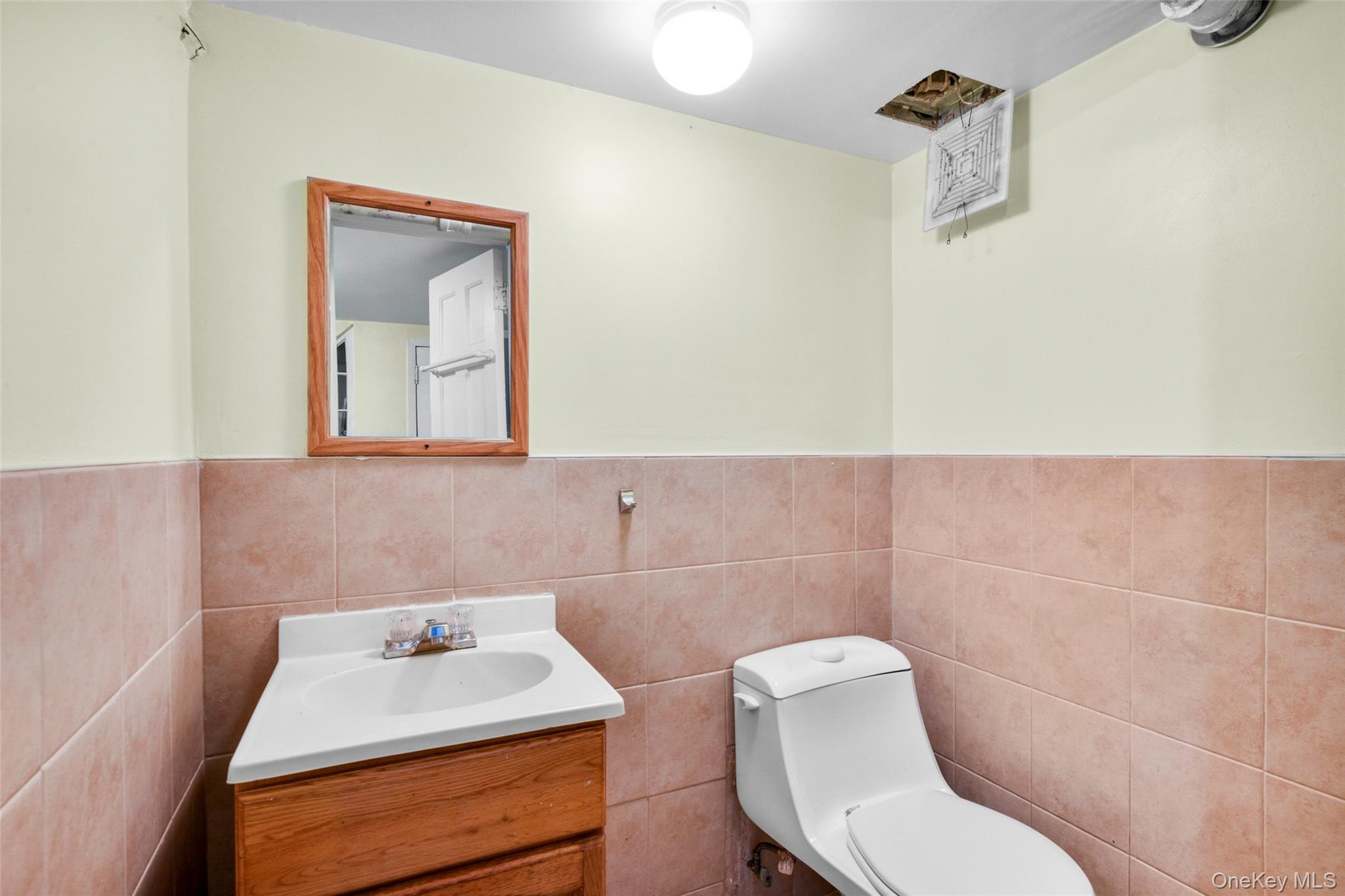 Single Family Siwanoy Westchester County, NY 10803, MLS-907305-18