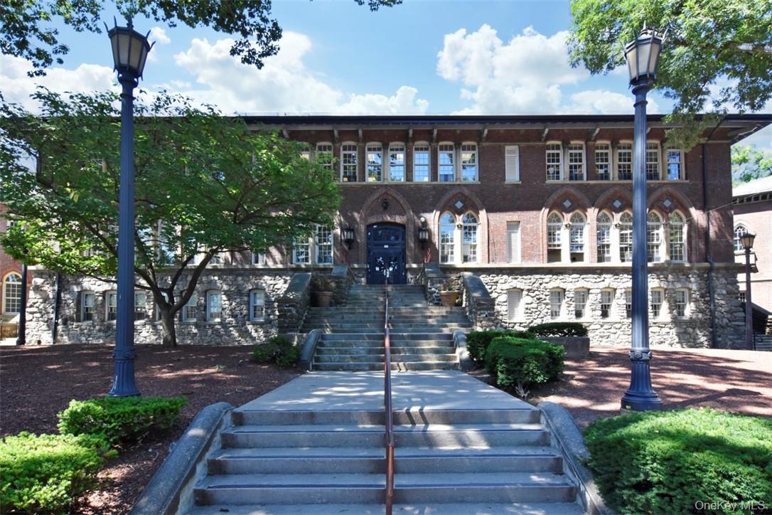 Single Family Siwanoy Westchester County, NY 10803, MLS-907305-26