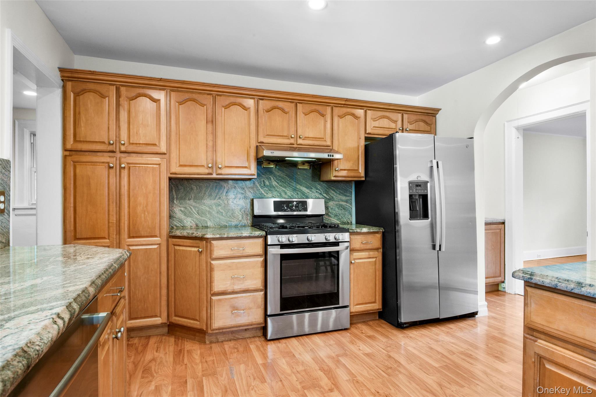 Single Family Siwanoy Westchester County, NY 10803, MLS-907305-6