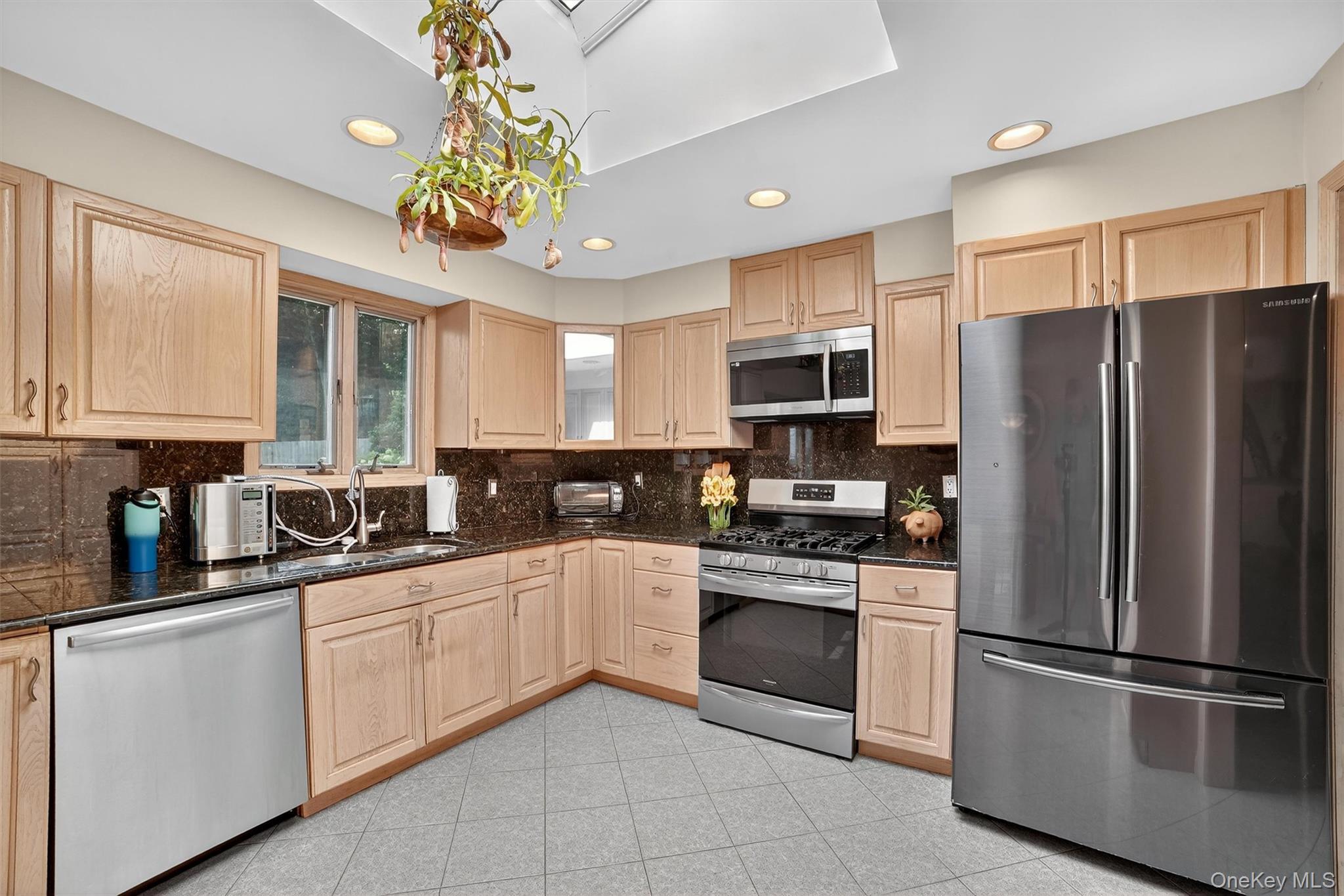 Single Family Overhill Westchester County, NY 10523, MLS-907357-11